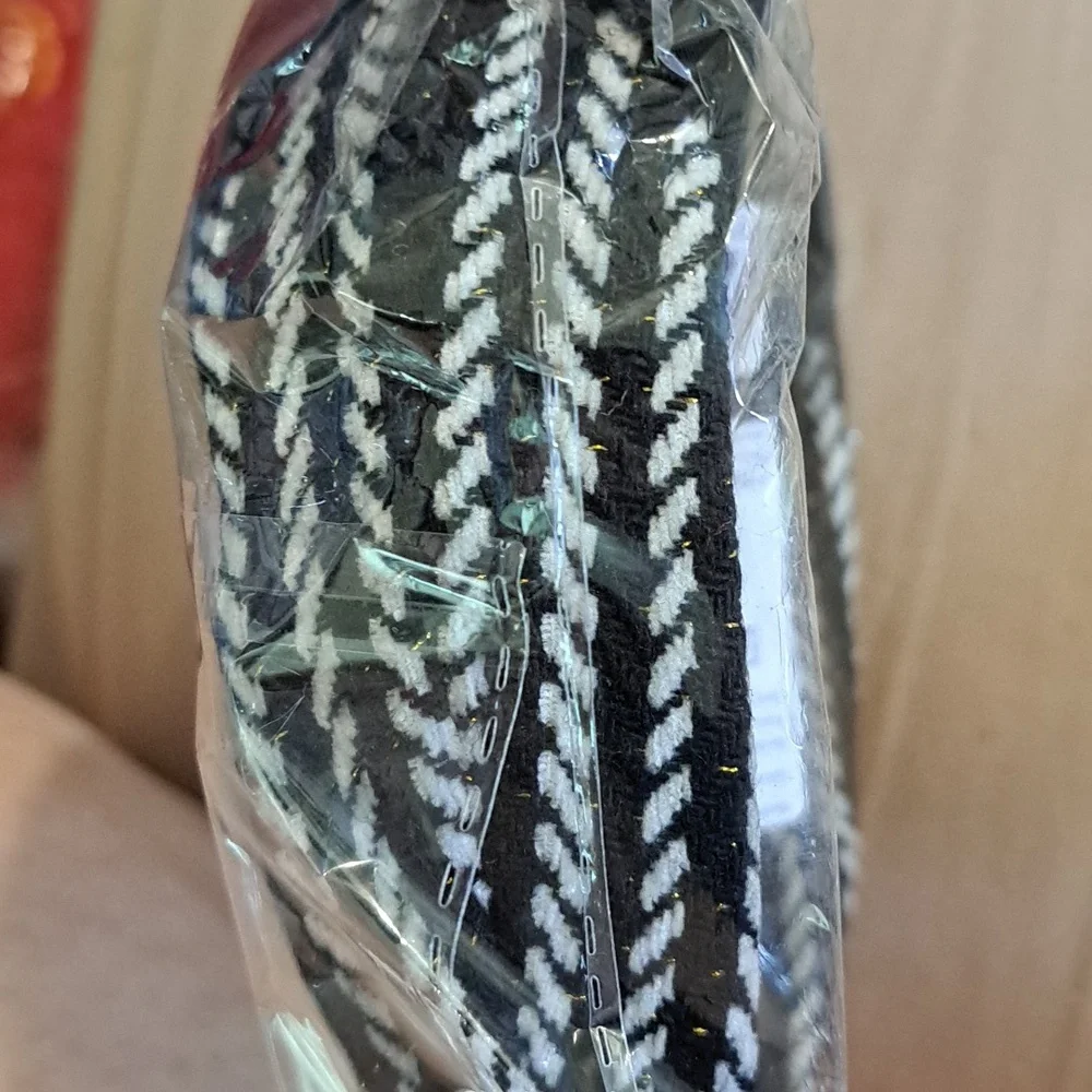Elegant Black and White Wide Knot Headband